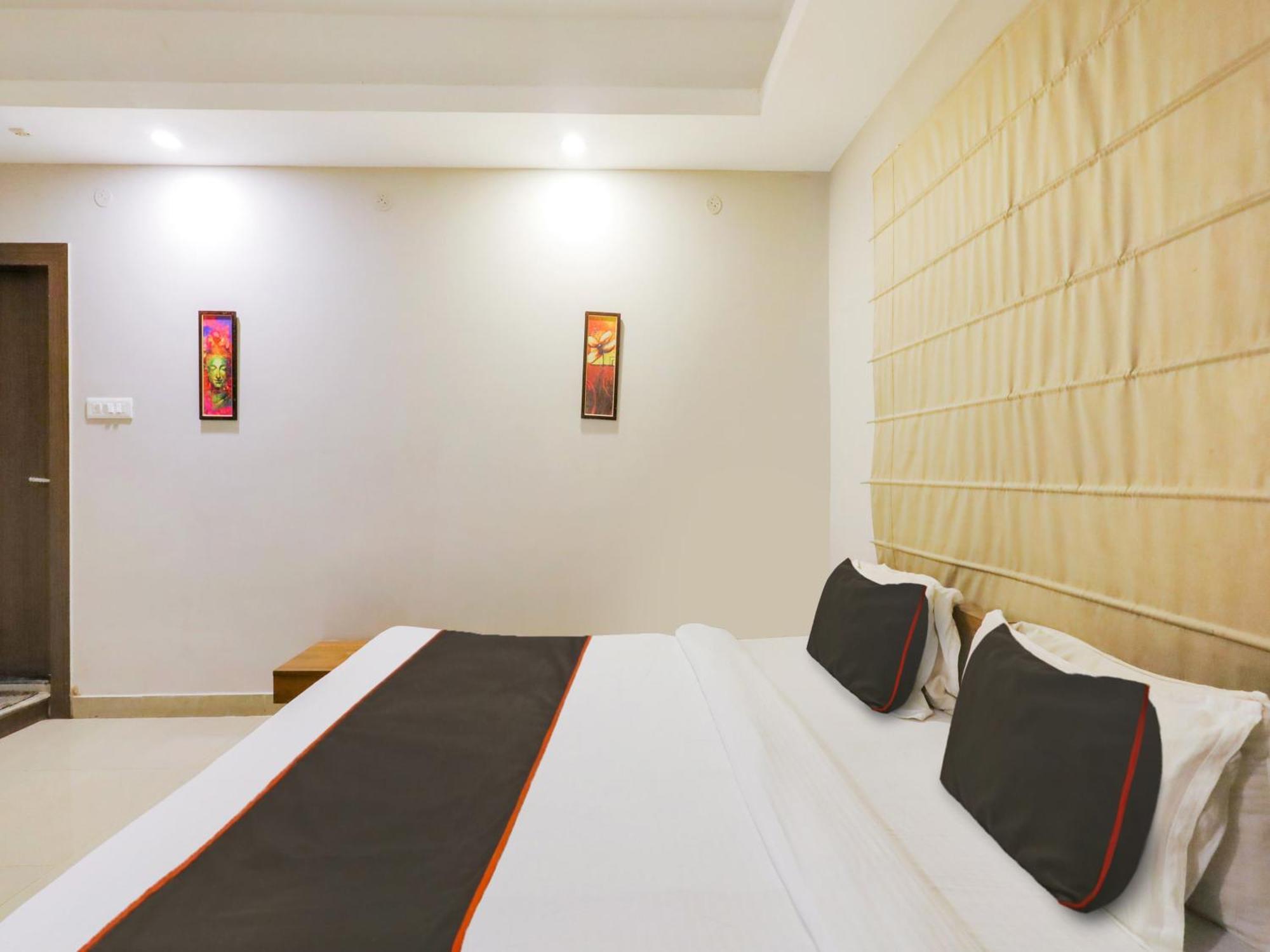 Hotel O Nirvana Lodge 구와하티 외부 사진